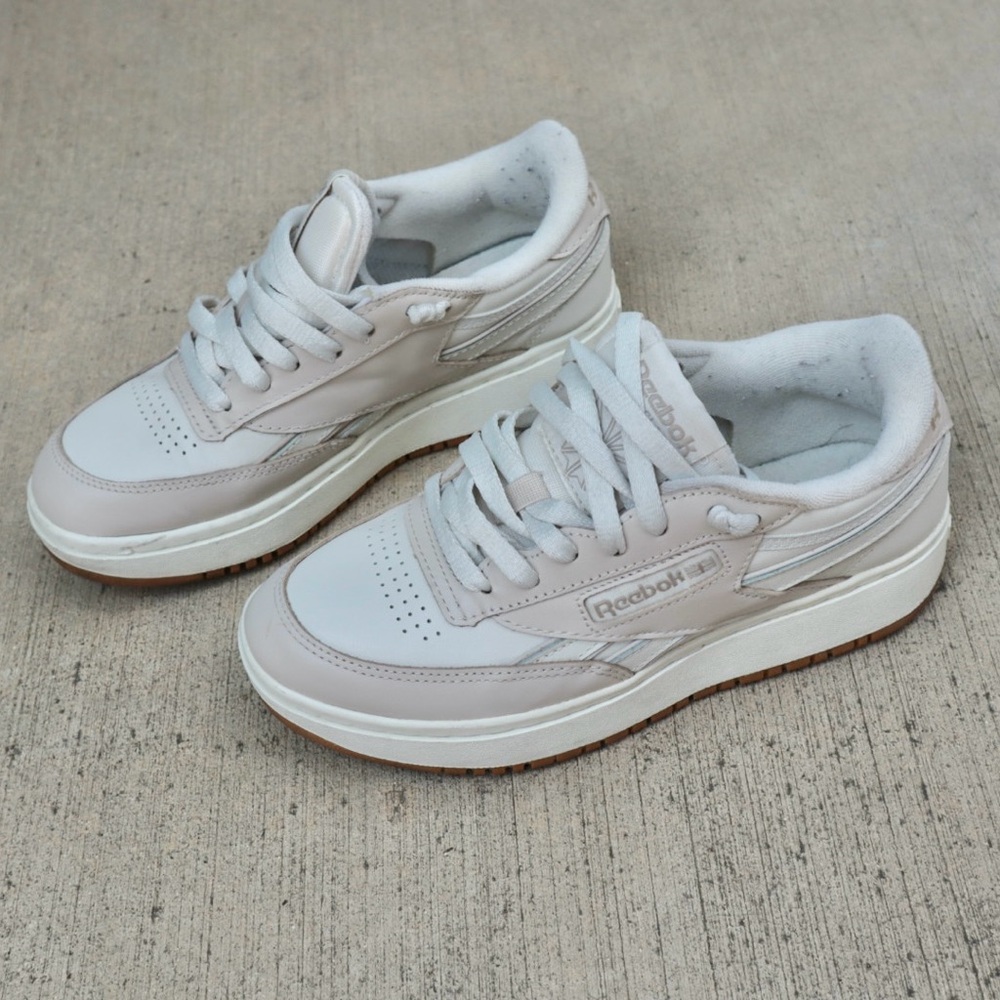 Reebok Club C Double sneakers off white/beige - exclusive to ASOS Women’s size 6